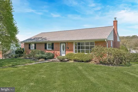1213 Oak St, Coatesville, PA 19320