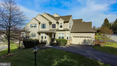 126 Greenbriar Dr, West Chester, PA 19382