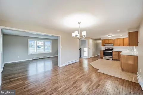 1 Reason Ln, Coatesville, PA 19320