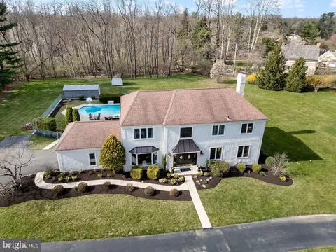 585 Fox Meadow Ln, West Chester, PA 19382