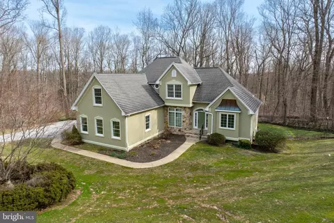 15 Ryan Ln, Honey Brook, PA 19344