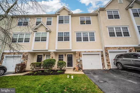 2758 Fynamore Ln, Downingtown, PA 19335