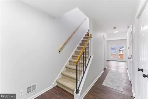 Entry Way - 7 Painters Ln, Chesterbrook, PA 19087 photo 1 of 4
