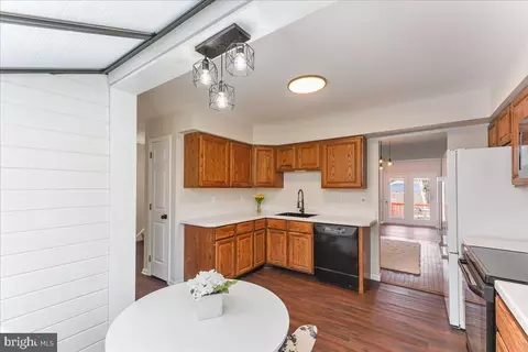 Kitchen - 7 Painters Ln, Chesterbrook, PA 19087 photo 5 of 5