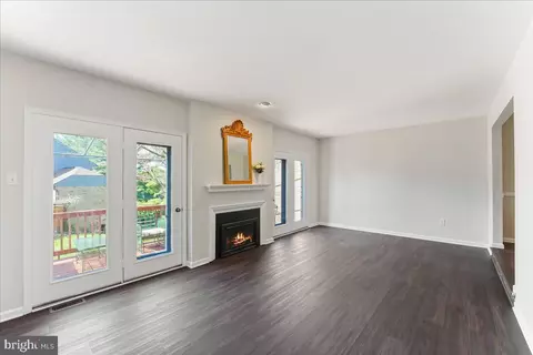 Living - 7 Painters Ln, Chesterbrook, PA 19087 photo 1 of 5