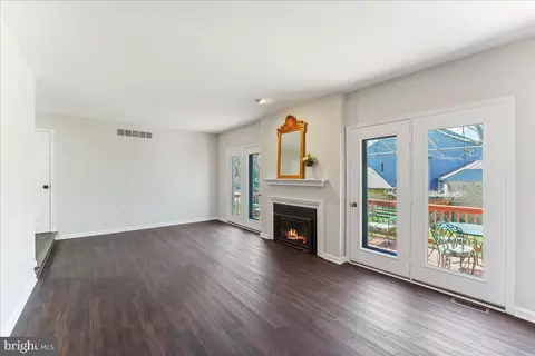Living - 7 Painters Ln, Chesterbrook, PA 19087 photo 3 of 5