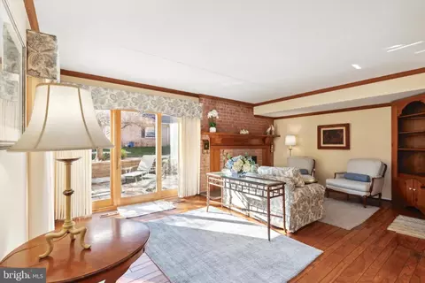 Living - 64 Old Forge Xing, Devon, PA 19333 photo 1 of 2