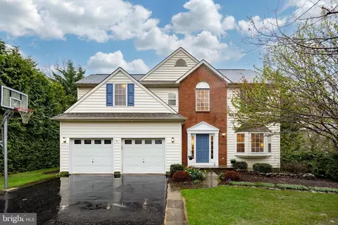 98 N Hawthorne Rd, Coatesville, PA 19320
