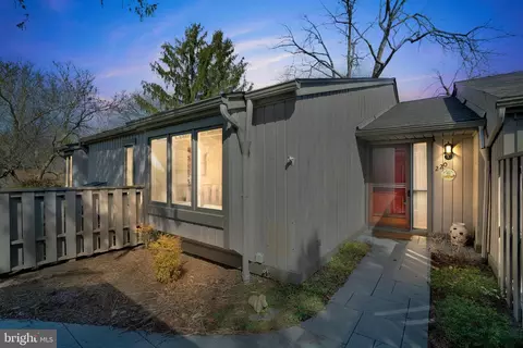 220 Chandler Dr, West Chester, PA 19380