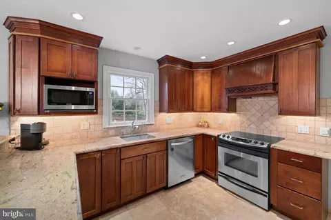 Kitchen - 436 W Valley Rd, Wayne, PA 19087 photo 2 of 5