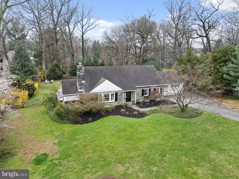 Exterior - 436 W Valley Rd, Wayne, PA 19087 photo 3 of 12