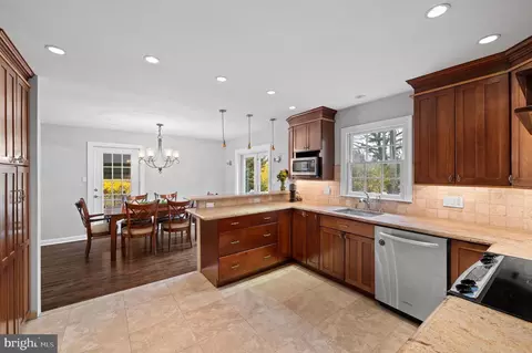 Kitchen - 436 W Valley Rd, Wayne, PA 19087 photo 4 of 5