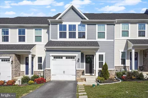 145 Mulberry Dr, Malvern, PA 19355