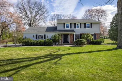 507 Edgewood Dr, Exton, PA 19341