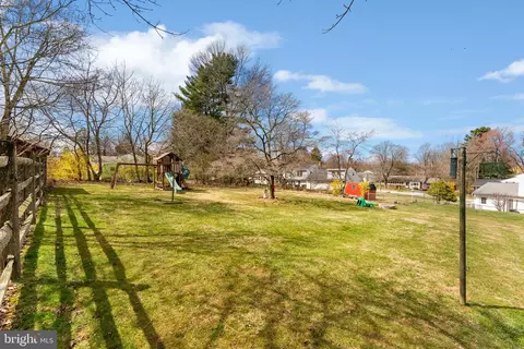 107 Lakeview Dr, Exton, PA 19341 photo 29