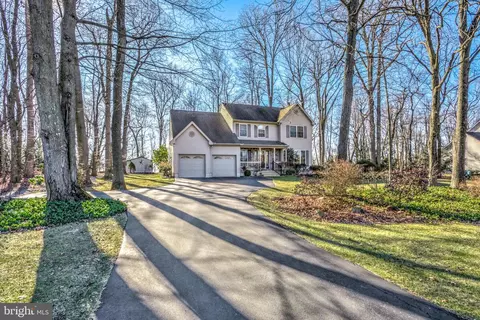 202 Woodland Dr, Coatesville, PA 19320