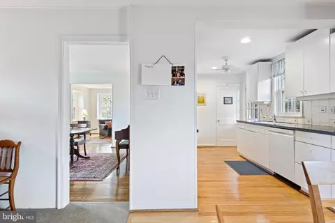 Entry Way - 228 Dorset Rd, Devon, PA 19333 photo 4 of 7