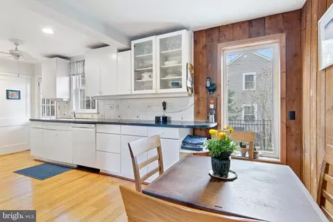 Kitchen - 228 Dorset Rd, Devon, PA 19333 photo 3 of 4
