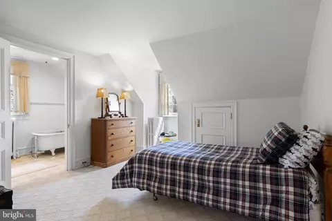 Bedroom - 35 Deepdale Rd, Wayne, PA 19087 photo 6 of 7