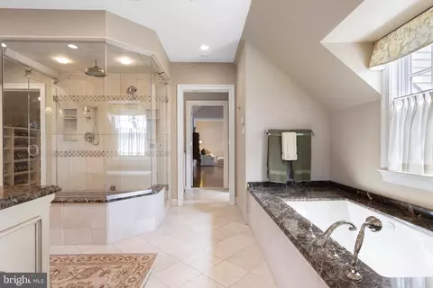 Bath - 35 Deepdale Rd, Wayne, PA 19087 photo 6 of 10