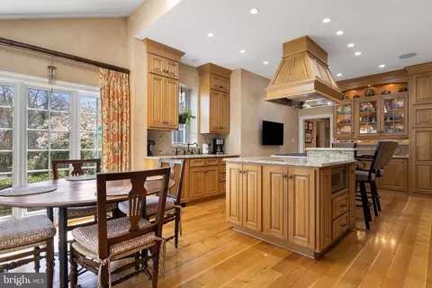 Kitchen - 35 Deepdale Rd, Wayne, PA 19087 photo 7 of 9
