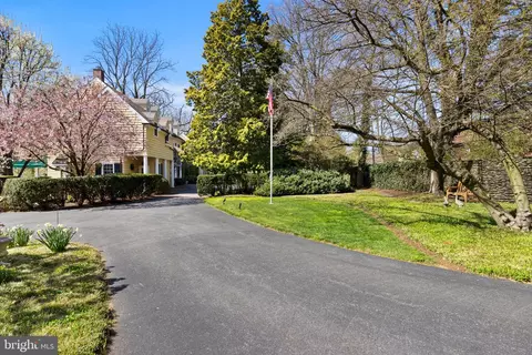 Exterior - 35 Deepdale Rd, Wayne, PA 19087 photo 8 of 41