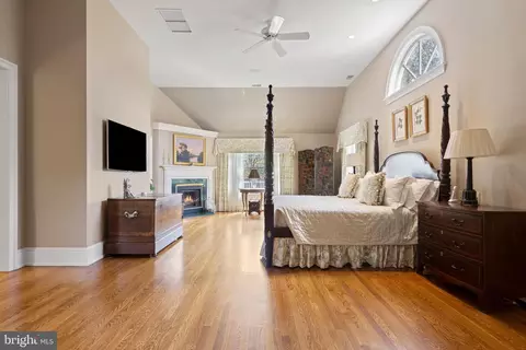 Bedroom - 35 Deepdale Rd, Wayne, PA 19087 photo 2 of 7