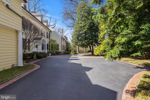 Exterior - 35 Deepdale Rd, Wayne, PA 19087 photo 7 of 41