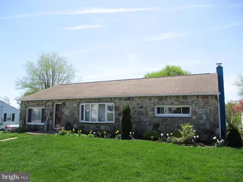 930 N Walnut St, Coatesville, PA 19320