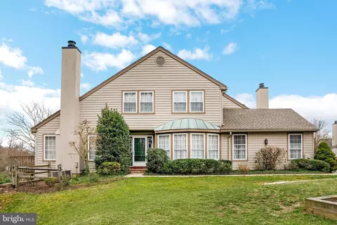 5 Manchester Ct, Berwyn, PA 19312