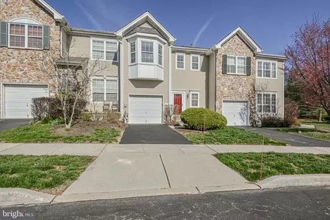 109 Stirrup Cir, West Chester, PA 19382