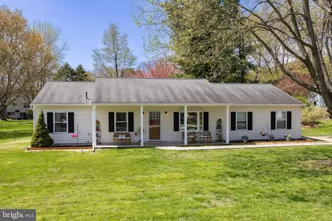 5 Lynn Blvd, Downingtown, PA 19335