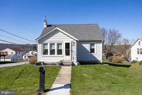 3801 Louanna Ave, Downingtown, PA 19335