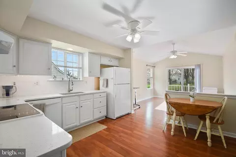 457 E Glenview Dr, West Grove, PA 19390