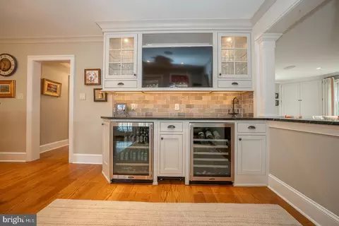 Kitchen - 938 Ivycroft Rd, Wayne, PA 19087 photo 1 of 11