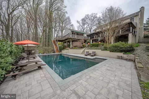Exterior - 938 Ivycroft Rd, Wayne, PA 19087 photo 12 of 15