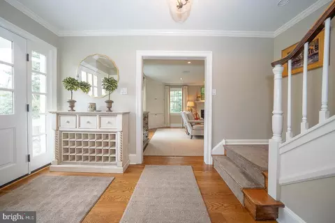Entry Way - 938 Ivycroft Rd, Wayne, PA 19087 photo 2 of 5