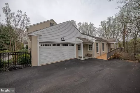 Exterior - 938 Ivycroft Rd, Wayne, PA 19087 photo 15 of 15