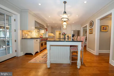 Kitchen - 938 Ivycroft Rd, Wayne, PA 19087 photo 4 of 11