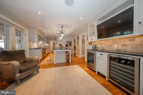 Kitchen - 938 Ivycroft Rd, Wayne, PA 19087 photo 3 of 11