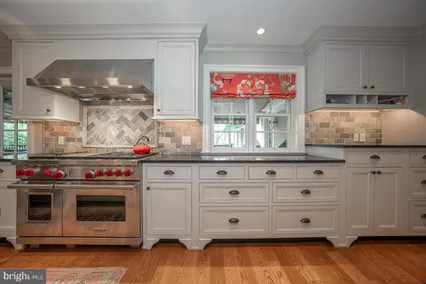 Kitchen - 938 Ivycroft Rd, Wayne, PA 19087 photo 7 of 11