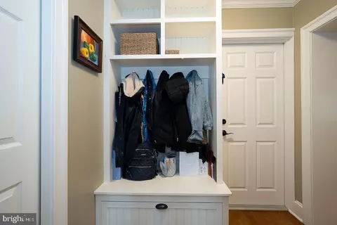Entry Way - 938 Ivycroft Rd, Wayne, PA 19087 photo 3 of 5