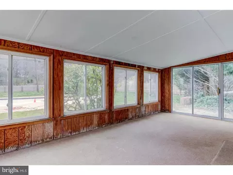 Living - 632 Wallace Dr, Wayne, PA 19087 photo 5 of 5