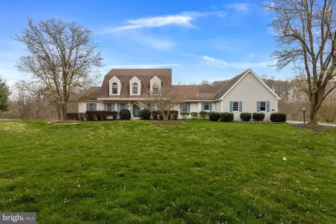 113 Twin Creek Ln, Kennett Square, PA 19348