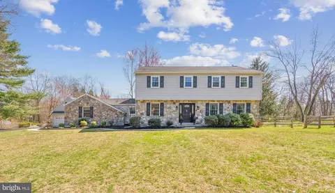 6 Pine Dr, Chester Springs, PA 19425