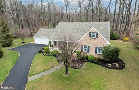 32 Hunter Dr, Glenmoore, PA 19343