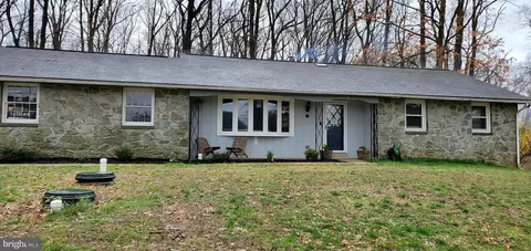 46 Rokeby Rd, Coatesville, PA 19320