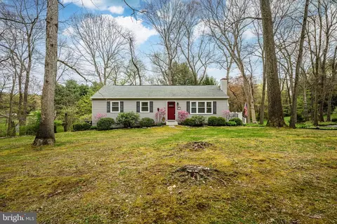 11 Allegheny Dr, Coatesville, PA 19320