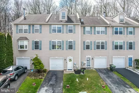 318 Andrew Cir, Coatesville, PA 19320