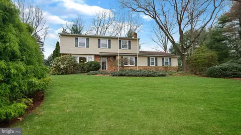 894 Marker Dr, West Chester, PA 19382